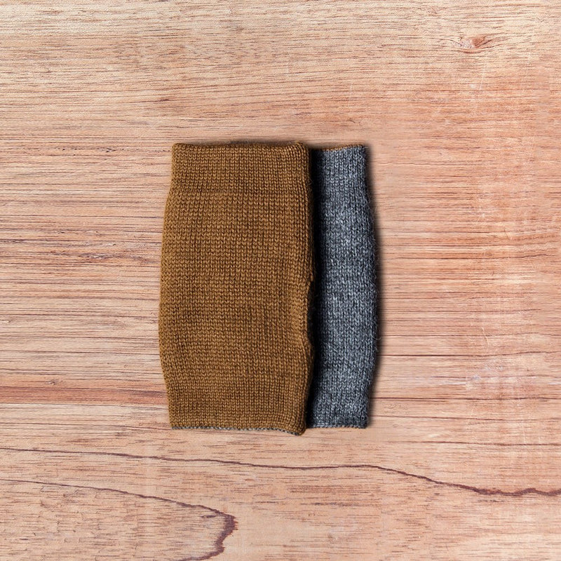 Inside out gloves made of alpaca wool in the color brown and grey