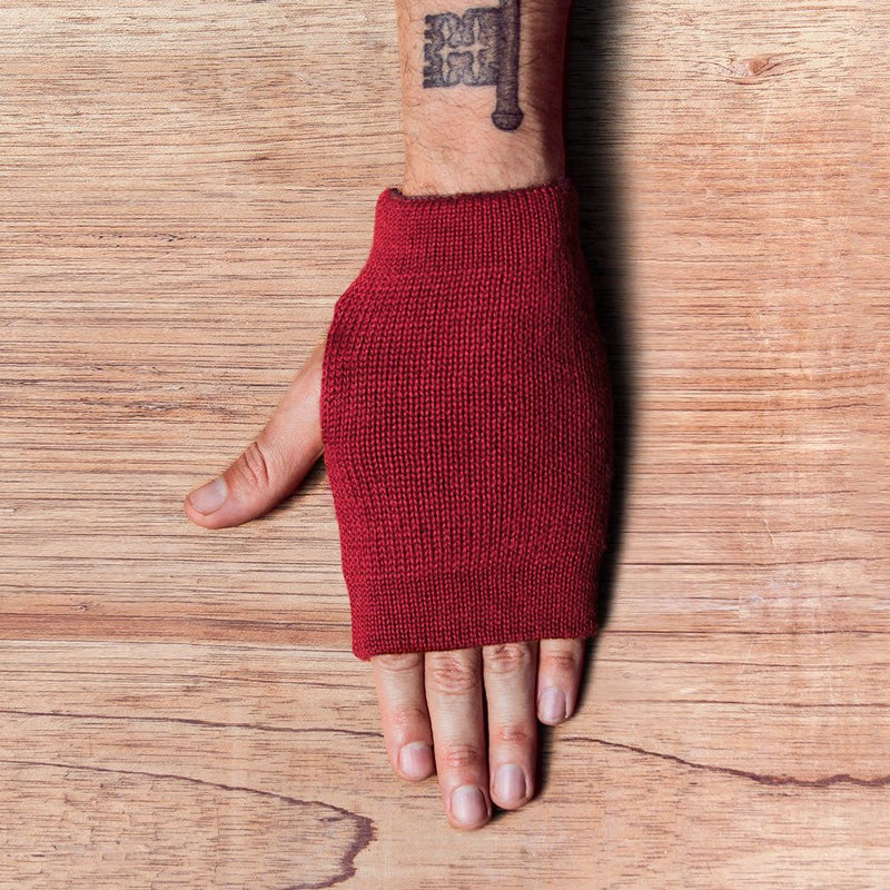 Gloves – RUBY-RED + STONE